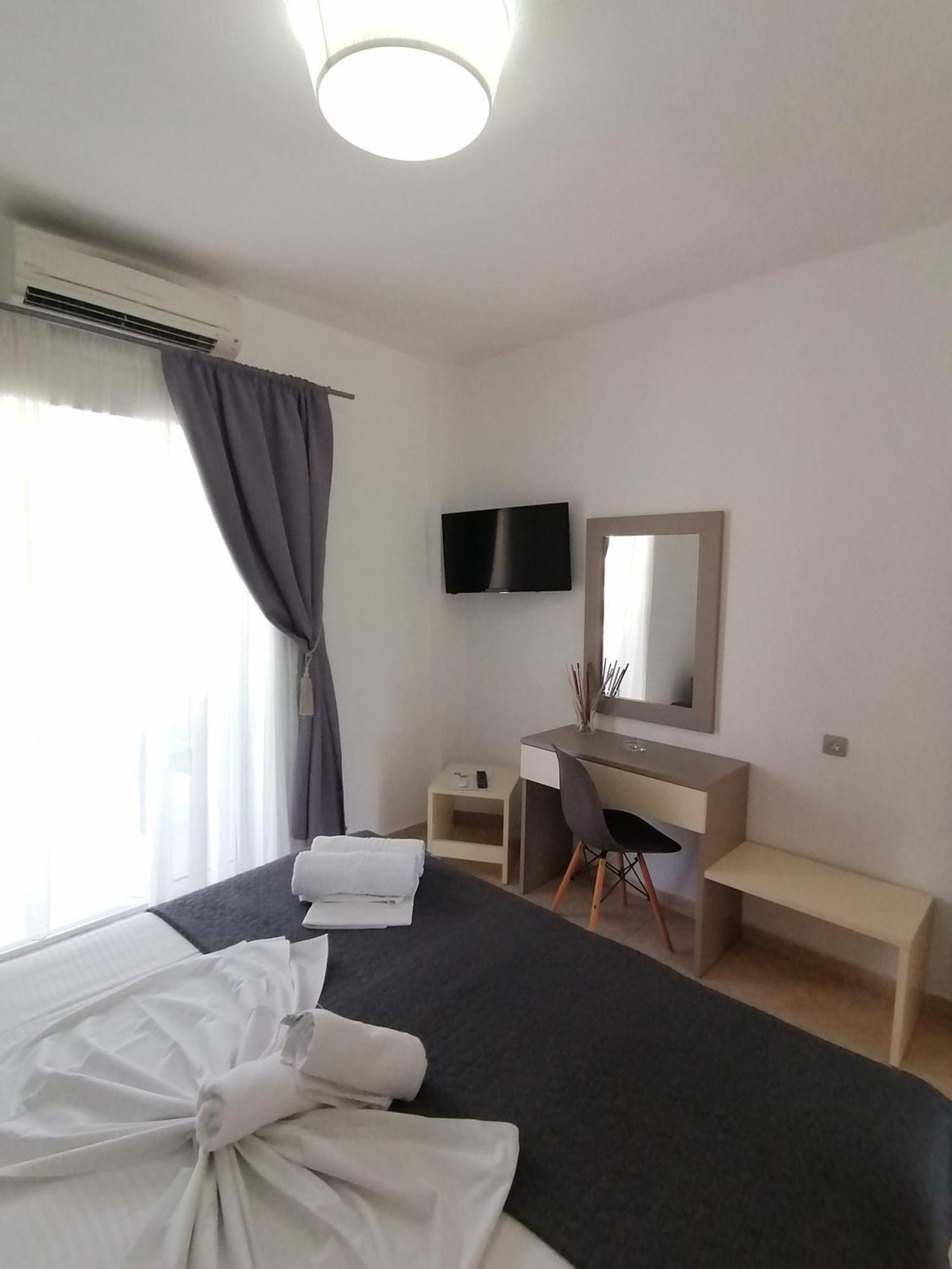 Christina Apartments Φούρκα Δωμάτιο φωτογραφία
